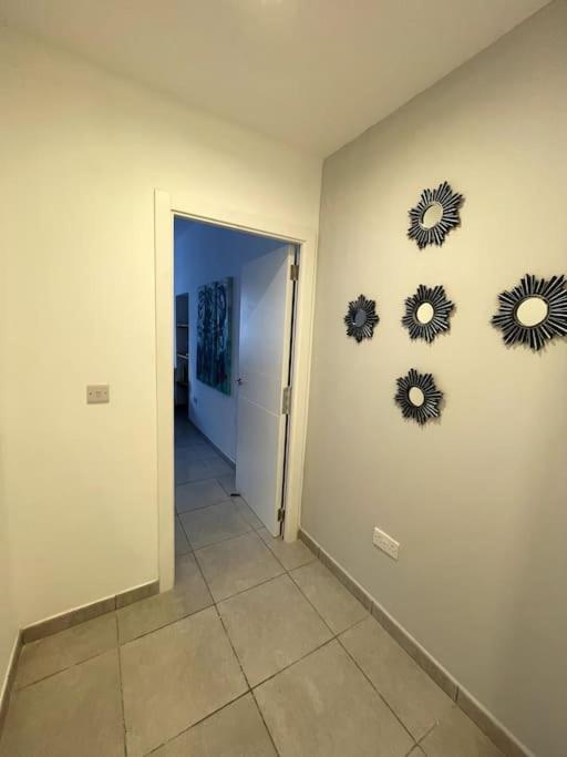 Apartamento 2Br In The Zoko Contemporary And Convenient Gibraltar Exterior foto