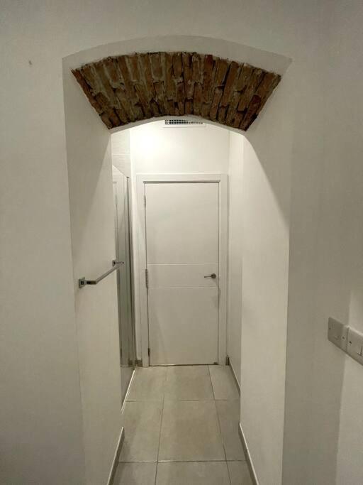 Apartamento 2Br In The Zoko Contemporary And Convenient Gibraltar Exterior foto
